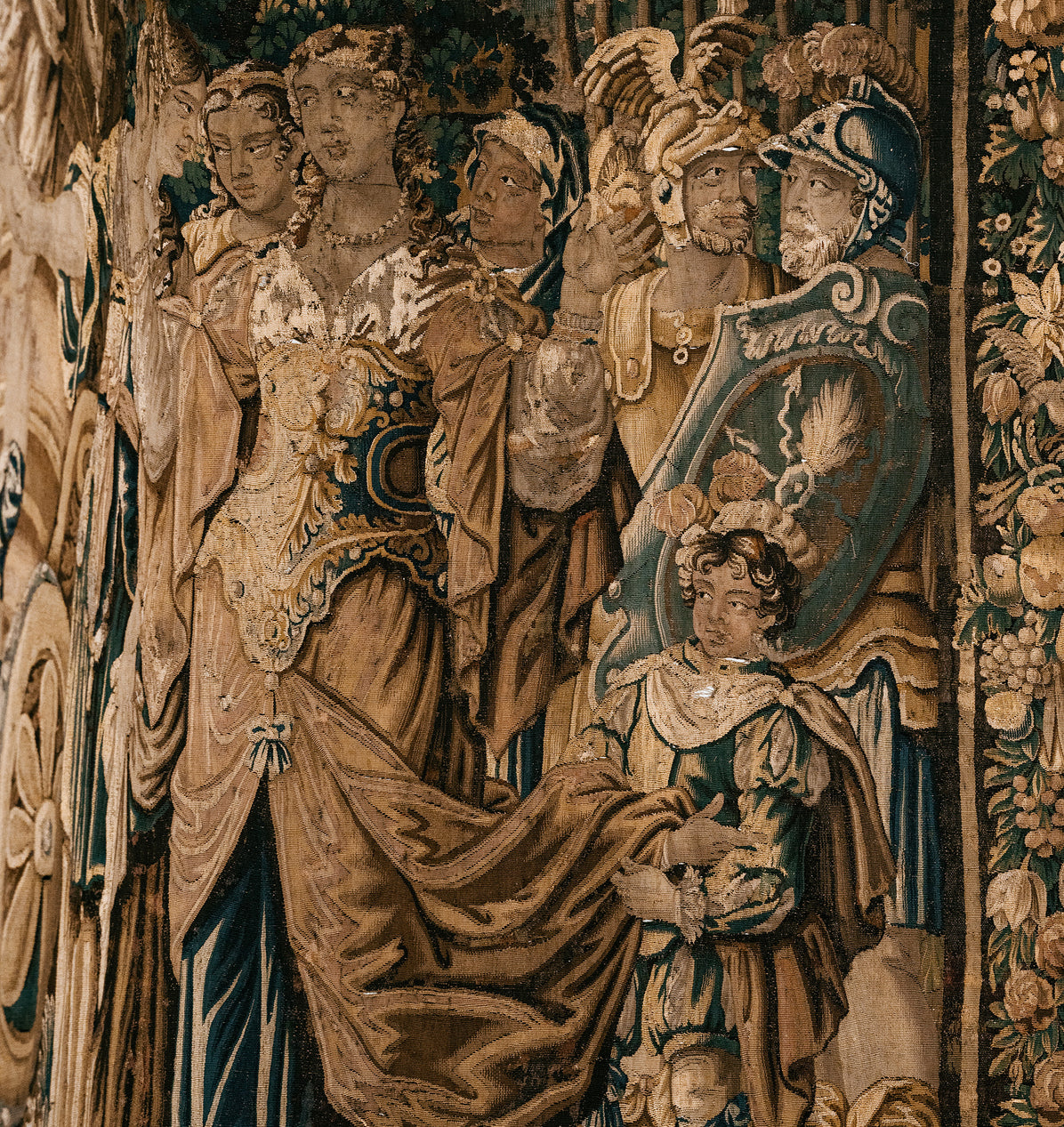 17TH CENTURY TAPESTRY